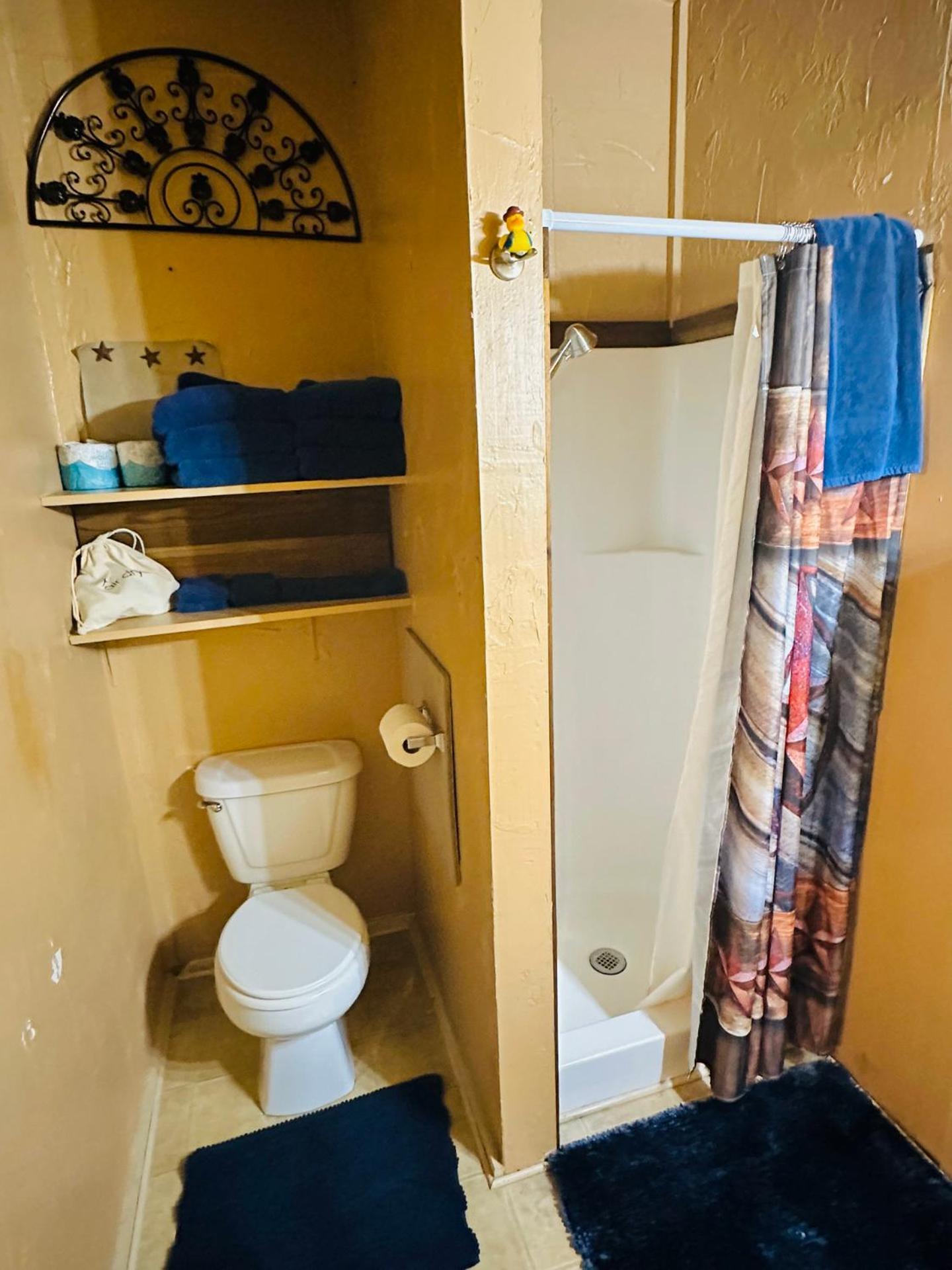 Acorn Hideaways Canton Rustic Old West Frontier Suite エクステリア 写真